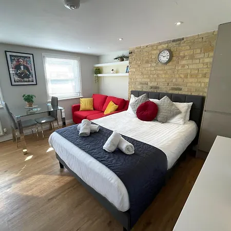 Luxury Apartment With King-Size Bed In Central Cambridge - Cambridge Homehost Exterior photo